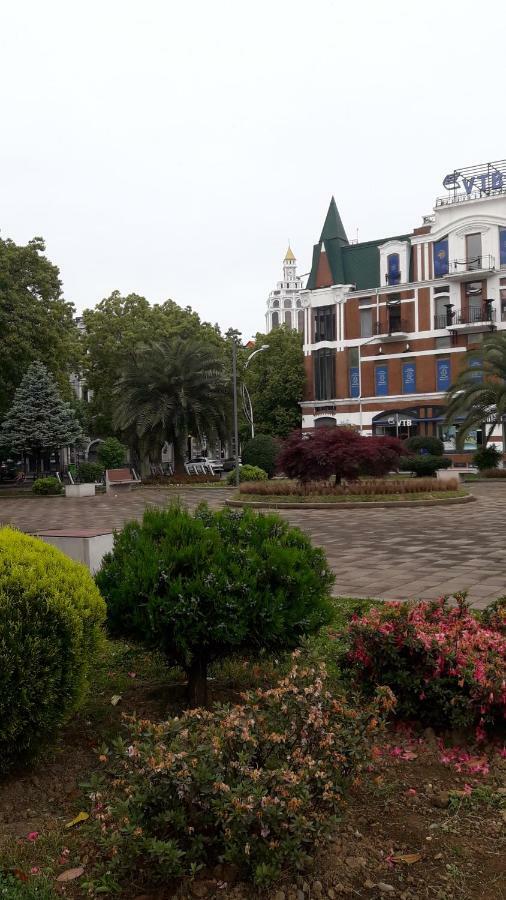 Apartament In The Centre Batumi Ngoại thất bức ảnh