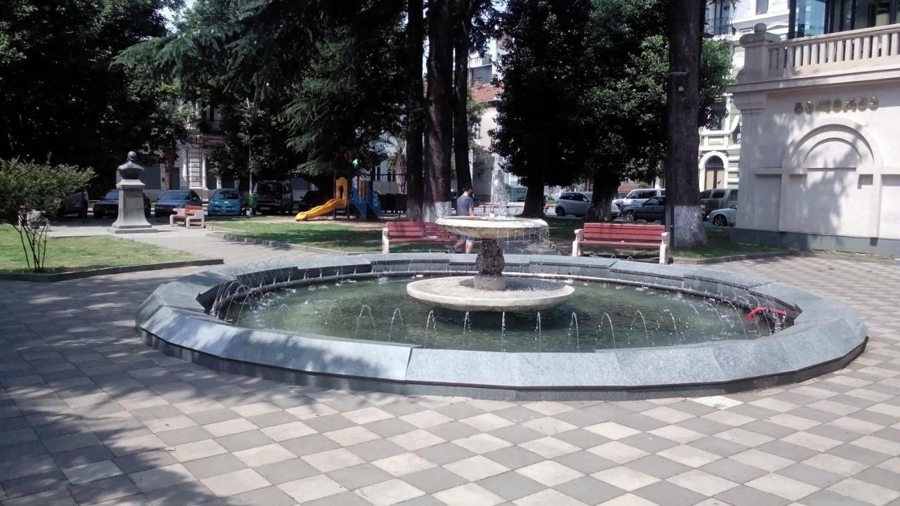 Apartament In The Centre Batumi Ngoại thất bức ảnh